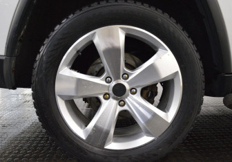 Подержанный автомобиль Jeep Grand Cherokee 2012 года (9 фото)