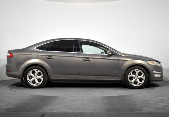 Подержанный автомобиль Ford Mondeo Sedan 2011 года (4 фото)