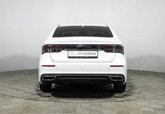 Подержанный автомобиль Omoda S5 2023 года (6 фото)