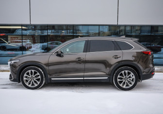 Подержанный автомобиль Mazda CX-9 2018 года (8 фото)