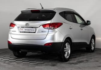 Подержанный автомобиль Hyundai ix35 2010 года (5 фото)