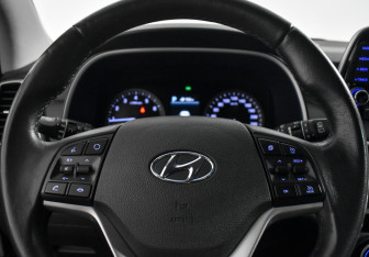 Подержанный автомобиль Hyundai Tucson 2020 года (19 фото)