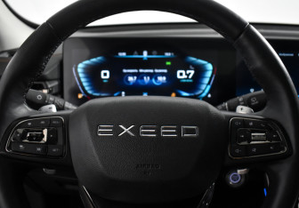 Подержанный автомобиль Exeed TXL 2023 года (17 фото)