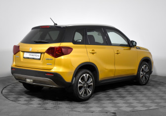 Подержанный автомобиль Suzuki Vitara 2021 года (5 фото)