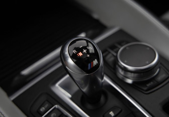 Подержанный автомобиль BMW X5 M 2017 года (20 фото)