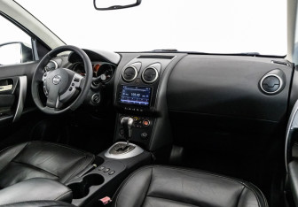Подержанный автомобиль Nissan Qashqai 2007 года (9 фото)