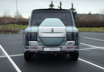 Подержанный автомобиль BYD Yangwang U8 2023 года (9 фото)