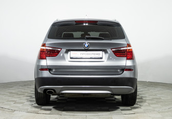 Подержанный автомобиль BMW X3 2013 года (6 фото)