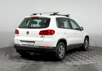 Подержанный автомобиль Volkswagen Tiguan 2012 года (5 фото)