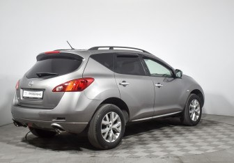Подержанный автомобиль Nissan Murano Suv 2010 года (5 фото)