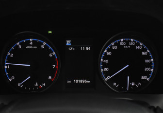 Подержанный автомобиль Toyota RAV4 2017 года (23 фото)