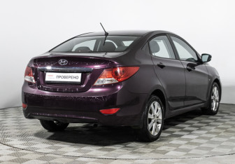 Подержанный автомобиль Hyundai Solaris Sedan 2013 года (5 фото)