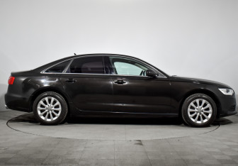 Подержанный автомобиль Audi A6 Sedan 2013 года (4 фото)