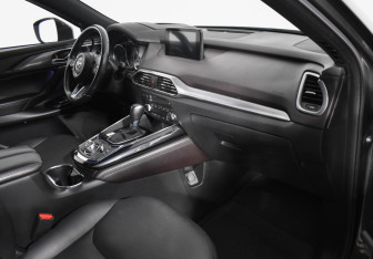 Подержанный автомобиль Mazda CX-9 2017 года (13 фото)