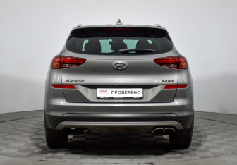 Подержанный автомобиль Hyundai Tucson 2020 года (6 фото)
