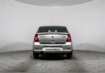 Подержанный автомобиль Renault Logan Sedan 2013 года (6 фото)