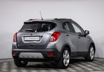 Подержанный автомобиль Opel Mokka 2013 года (5 фото)