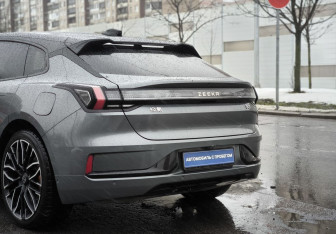 Подержанный автомобиль Zeekr 001 2023 года (7 фото)