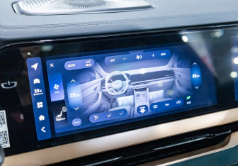 Подержанный автомобиль Geely Monjaro 2023 года (20 фото)