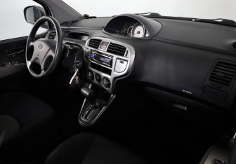 Подержанный автомобиль Hyundai Matrix 2009 года (16 фото)