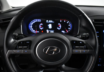 Подержанный автомобиль Hyundai Tucson 2021 года (17 фото)