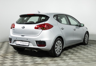 Подержанный автомобиль Kia Ceed Hatchback 2018 года (5 фото)