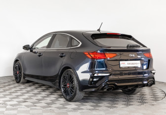 Подержанный автомобиль Kia K3 Hatchback 2021 года (7 фото)