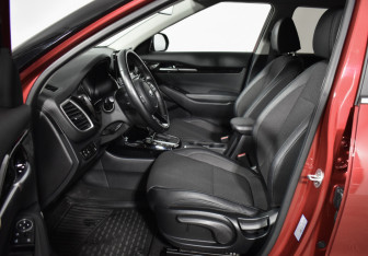 Подержанный автомобиль Kia Seltos 2021 года (10 фото)