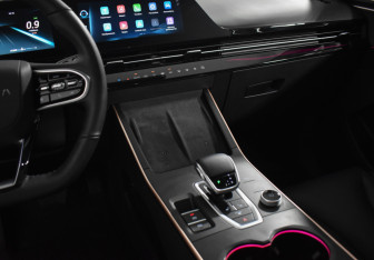 Подержанный автомобиль Omoda C5 2023 года (23 фото)
