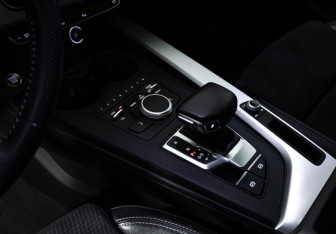 Подержанный автомобиль Audi A4 Sedan 2018 года (21 фото)