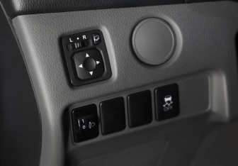 Подержанный автомобиль Mitsubishi L200 2015 года (19 фото)