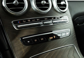 Подержанный автомобиль Mercedes-Benz GLC Coupe 2019 года (17 фото)