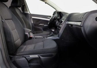 Подержанный автомобиль Skoda Octavia Liftback 2009 года (21 фото)