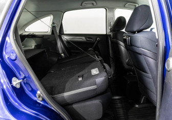 Подержанный автомобиль Honda CR-V 2011 года (17 фото)