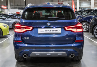 Подержанный автомобиль BMW X3 2020 года (9 фото)