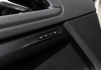 Подержанный автомобиль Land Rover Range Rover Evoque 2020 года (18 фото)