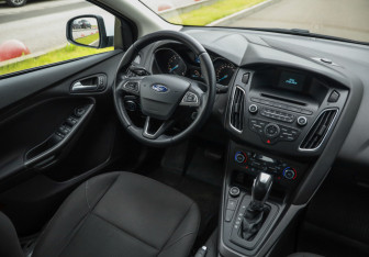 Подержанный автомобиль Ford Focus Sedan 2018 года (10 фото)