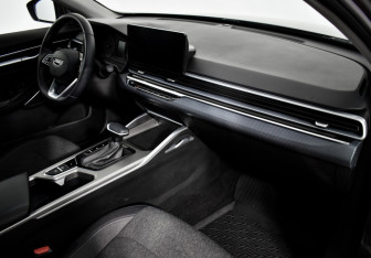 Подержанный автомобиль Geely Emgrand 2024 года (13 фото)