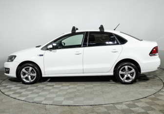Подержанный автомобиль Volkswagen Polo Sedan 2016 года (8 фото)