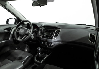 Подержанный автомобиль Hyundai Creta 2017 года (9 фото)