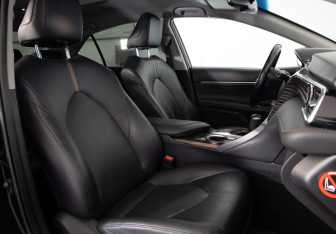 Подержанный автомобиль Toyota Camry Sedan 2019 года (19 фото)