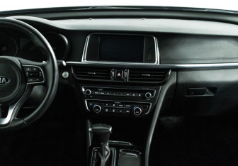 Подержанный автомобиль Kia Optima Sedan 2016 года (14 фото)