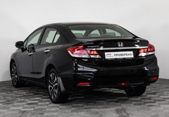 Подержанный автомобиль Honda Civic Sedan 2014 года (7 фото)