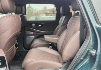 Подержанный автомобиль Exeed VX 2023 года (13 фото)