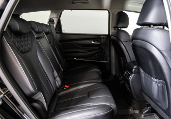Подержанный автомобиль Hyundai Santa Fe 2022 года (28 фото)