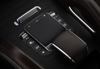 Подержанный автомобиль Mercedes-Benz GLE 2020 года (23 фото)