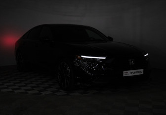 Подержанный автомобиль Honda Accord Sedan 2023 года (36 фото)