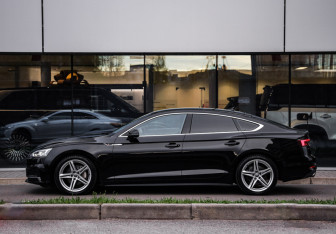 Подержанный автомобиль Audi A5 Liftback 2019 года (9 фото)