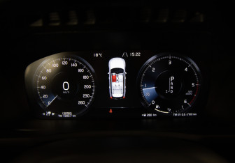 Подержанный автомобиль Volvo XC90 2019 года (13 фото)