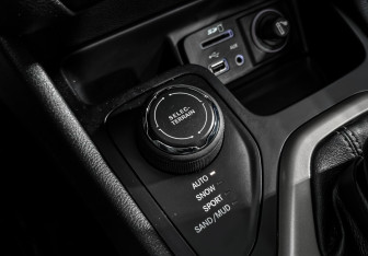 Подержанный автомобиль Jeep Cherokee 2014 года (19 фото)